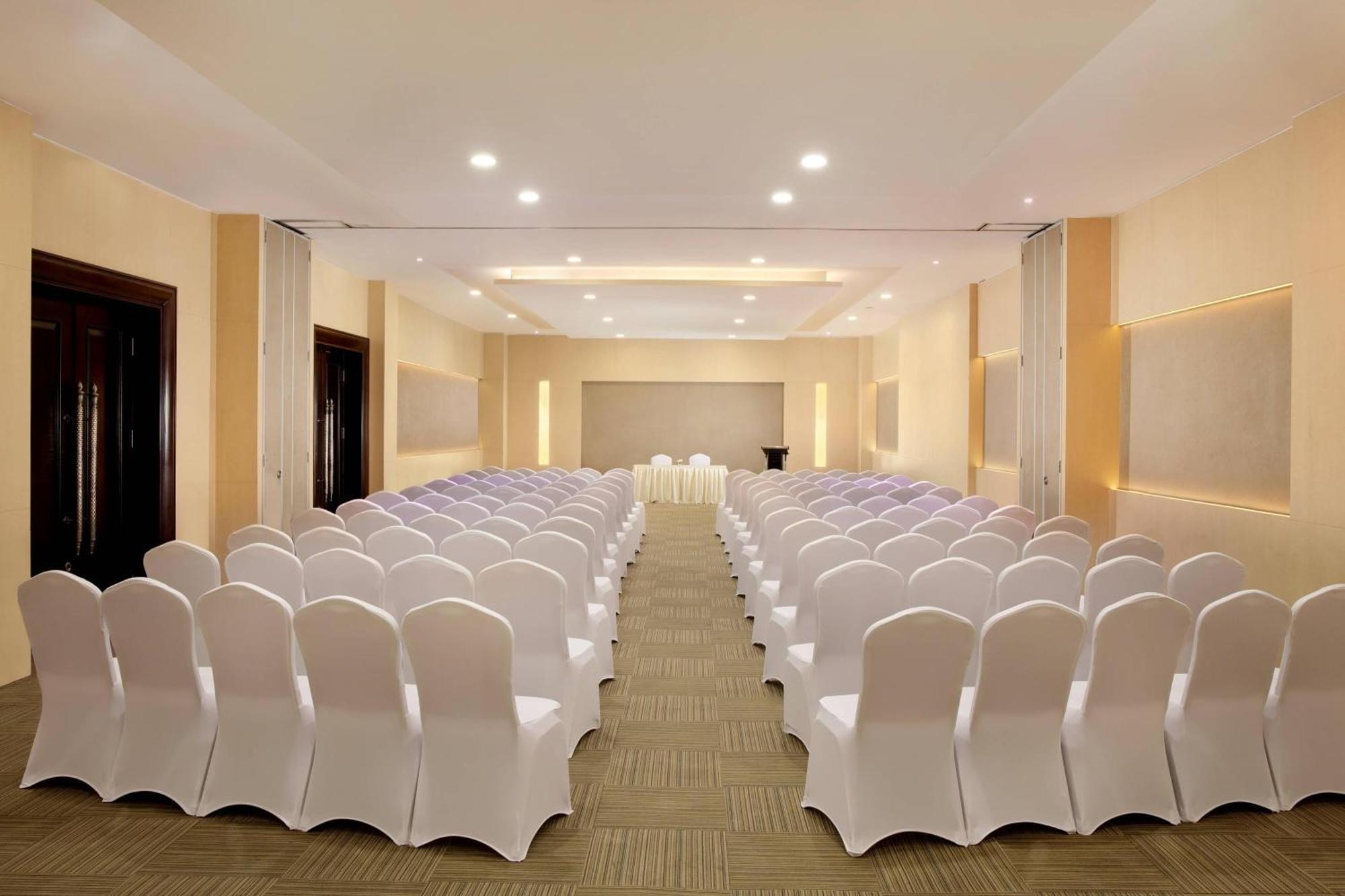 Four Points By Sheraton Medan Zewnętrze zdjęcie