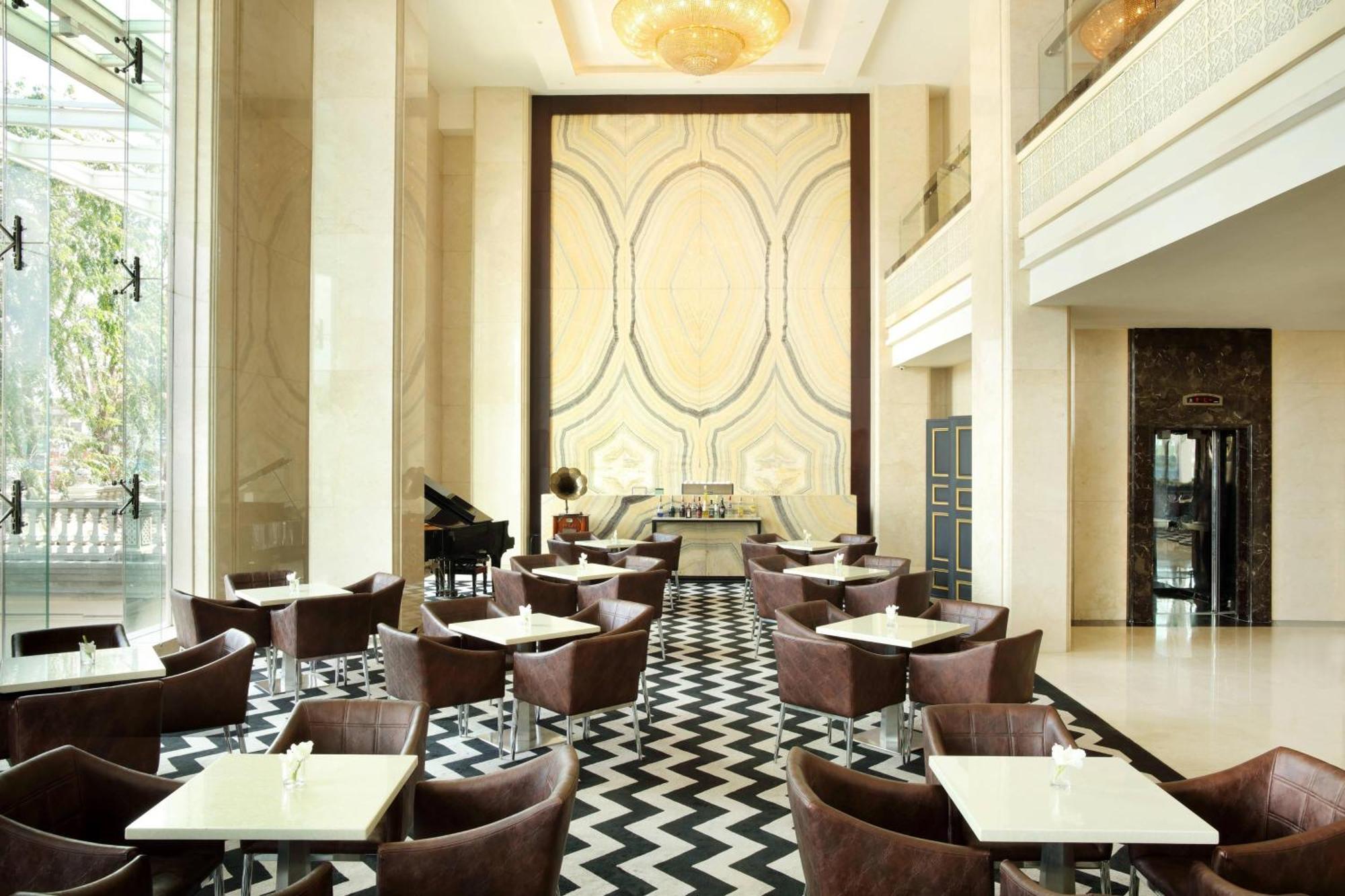 Four Points By Sheraton Medan Zewnętrze zdjęcie