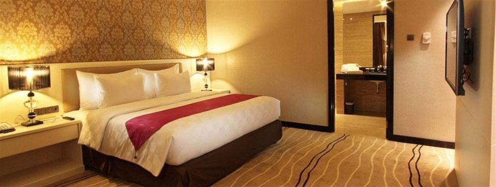 Four Points By Sheraton Medan Zewnętrze zdjęcie