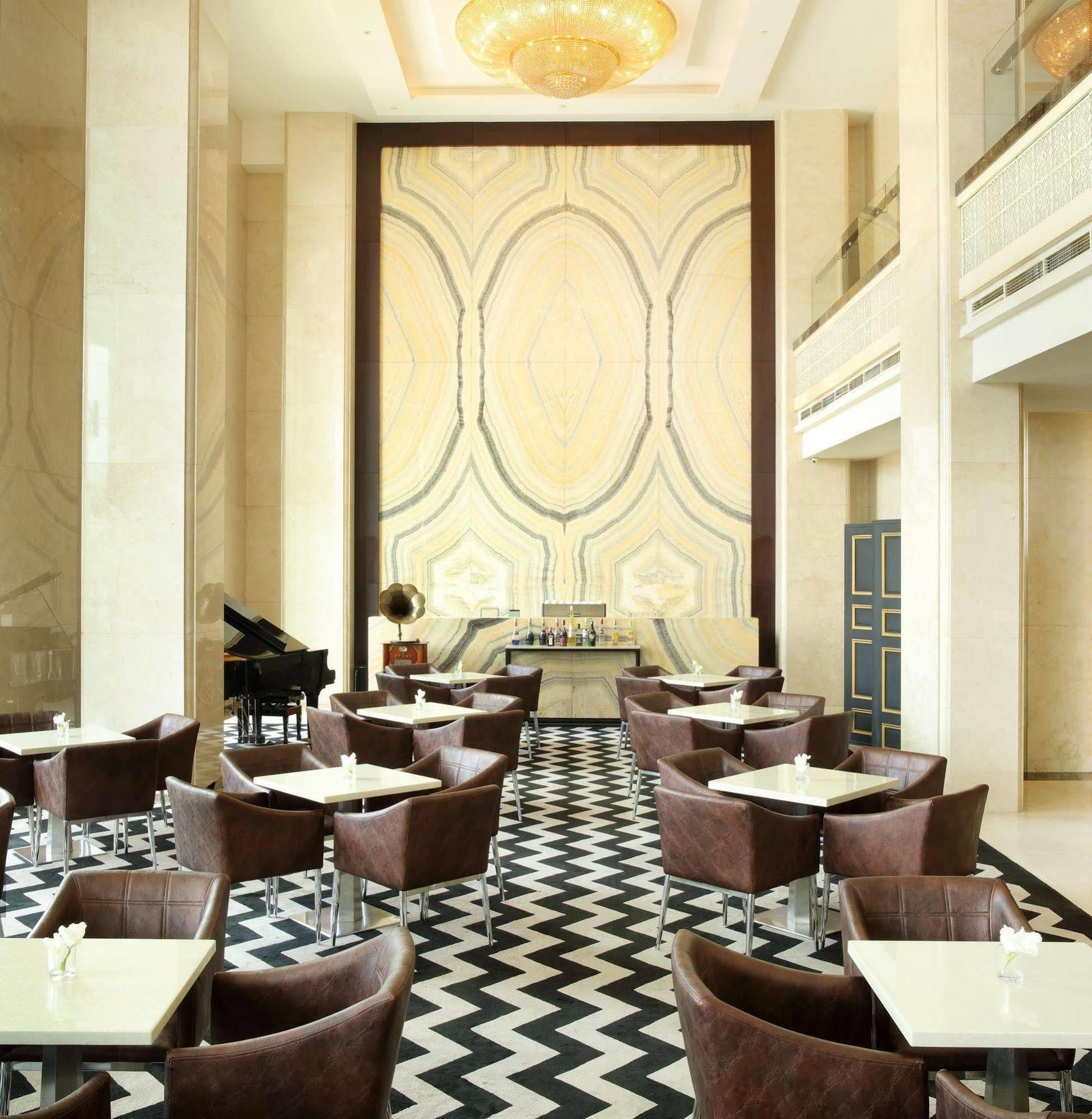 Four Points By Sheraton Medan Zewnętrze zdjęcie